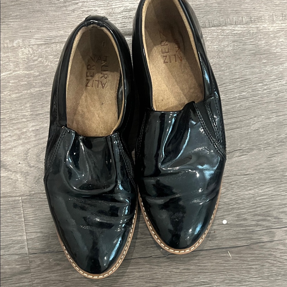 Naturalizer Glossy Black Loafers